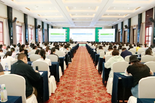 ������ֳ����δ�� | 2025�������۾S�����t(y��)Ժ��ʮ������ֳ�W(xu��)�g(sh��)��ӑ���h�A�M��Ļ!